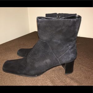 Nine West black suede ankle boot. Size 8